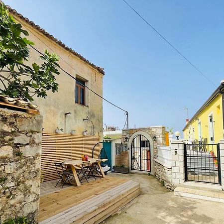 Guesthouse Near The Castle Of Himarë Extérieur photo