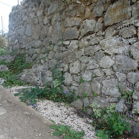 Guesthouse Near The Castle Of Himarë Extérieur photo