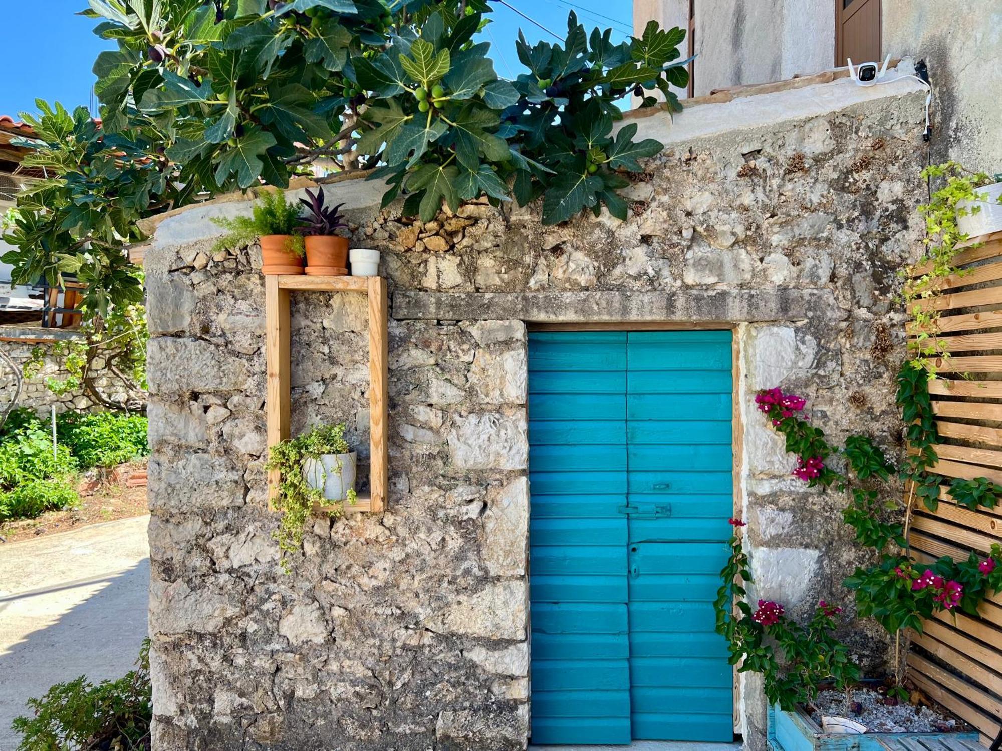 Guesthouse Near The Castle Of Himarë Extérieur photo
