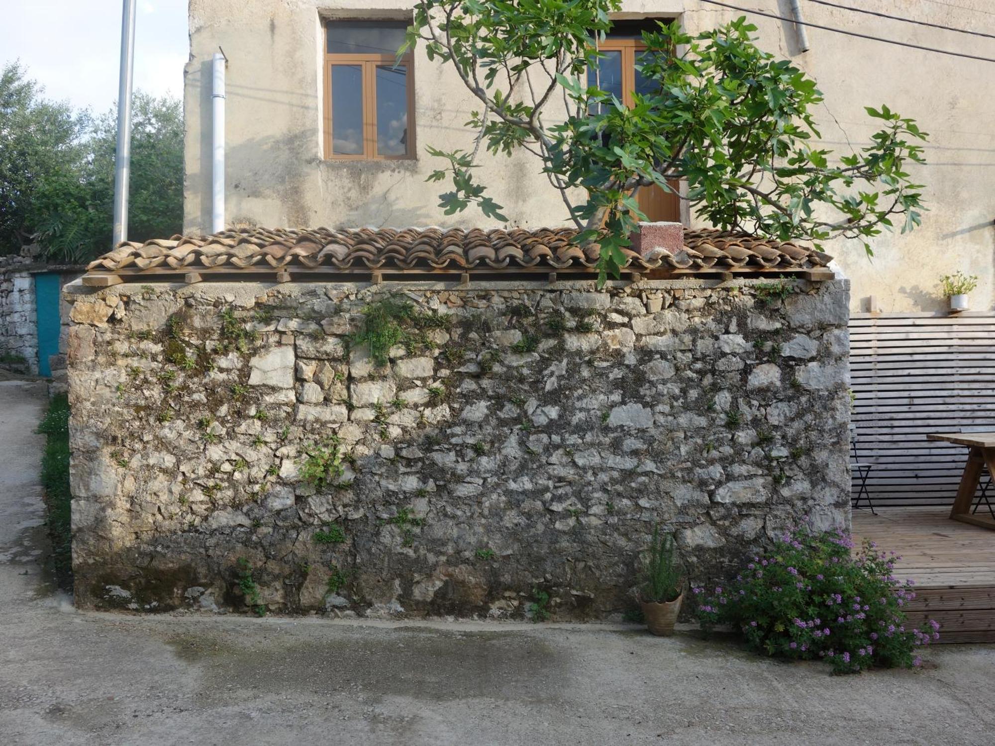 Guesthouse Near The Castle Of Himarë Extérieur photo