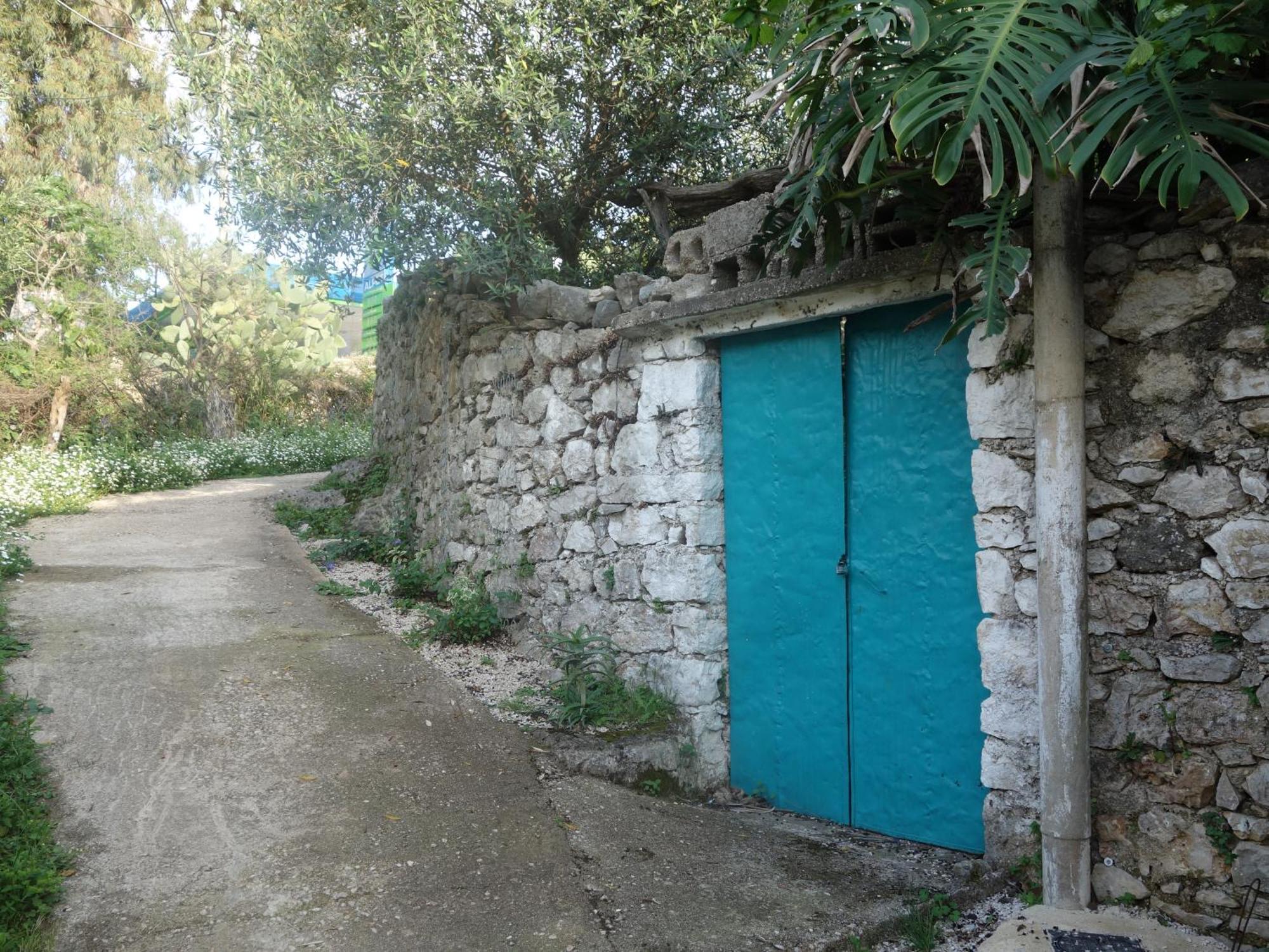Guesthouse Near The Castle Of Himarë Extérieur photo